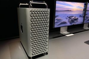 Trump susţine că Apple nu va beneficia de o scutire de taxe pentru componentele fabricate în China