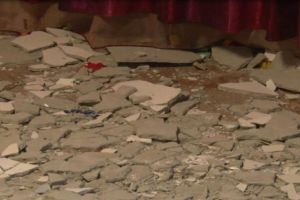 Incident TERIBIL la o şcoală din Mioveni. A căzut cu tot cu TAVAN!