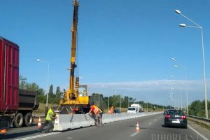Şoseaua Borşului va avea separatoare de sens din beton pentru creşterea siguranţei traficului