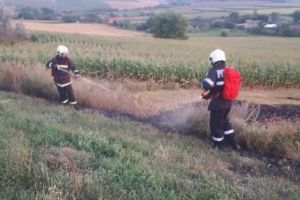 FOTO: 3 incendii aseară în judeţul Mureş