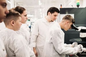 Concurenţa mare la Independenţa pentru cele două clase de învăţământ dual Continental