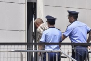 BOMBĂ Anchetatorii au GĂSIT în telefonul lui Dincă numere de telefon ale poliţiştilor din Caracal şi ale unor interlopi
