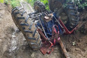 Bărbat ucis de tractor