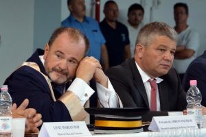 Rectorul Bungău îl trimite pe Bodog la Comisia de Etică, dar decanul Maghiar îl păstrează prodecan la FMF Oradea