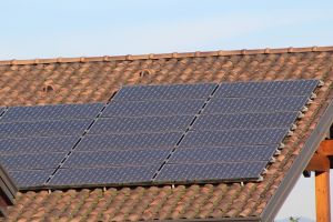 Panourile fotovoltaice – e mai bine să le instalezi vara?