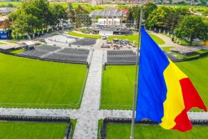 Într-un oraş din judeţul Alba se pregăteşte terenul pentru ridicarea unui amplu complex comercial