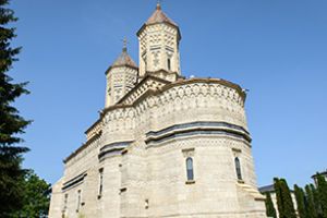 Slujbă cu uşile închise la Trei Ierarhi