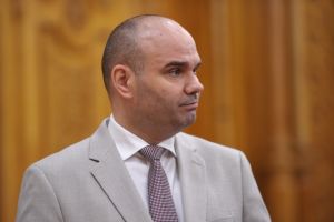 Culise. Şeful AEP decapitează directori care nu au ascultat ordinul de partid. Instituţia devine o afacere oltenească