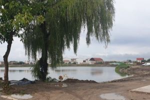 VIDEO FOTO Lacul lui Binder se transformă într-un paradis al distracţiei. Cu plajă artificială, ponton şi multe alte surprize