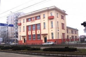 Accident in Ploiesti, pe Republicii. Un pieton a fost lovit pe trecere, in zona Scolii Sf. Vasile