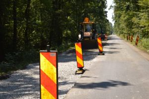 FOTO. Stadiul lucrărilor la drumurile judeţene. S-a intervenit pe 15 tronsoane