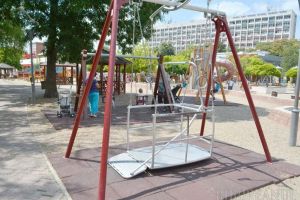 Condamnaţi la plictiseală: Bihorenii cu dizabilităţi locomotorii sunt privaţi de facilităţi care să le facă viaţa mai plăcută