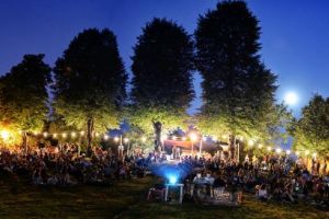 Începe cel mai frumos eveniment cinematografic în aer liber din Sibiu – Poftiţi la Arini Fest Cinema