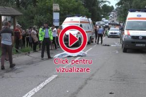 Dramă cu mopedul pe şosea: bunicul ucis, nepotul rănit