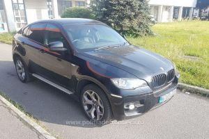 Capturi la frontiera Borş: Un BMW X6 furat din Marea Britanie şi un neamţ căutat pentru mai multe infracţiuni (FOTO)