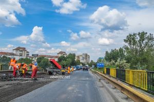 Niciun constructor nu se încumetă să repare podul rutier de la Slobozia, pe DN21, peste râul Ialomiţa!