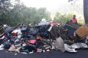 FOTO- Curaţenie în zona Podul Dracului