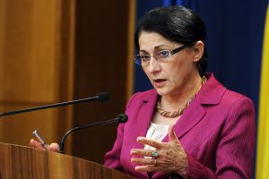 Dăncilă a demis-o pe Andronescu de la Ministerul Educaţiei