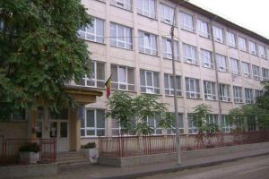 Primăria Alba Iulia: Investiţie de peste 6.400.000 lei pentru creşterea eficienţei energetice şi reabilitarea Liceulului cu Program Sportiv din municipiu