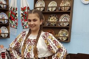 Diana Tişe, tânără solistă de muzică populară: “Crescând încă de mică cu pasiunea pentru folclor, era inevitabil să aleg acest gen de muzică”