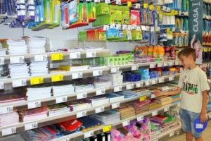 ANUL ŞCOLAR 2019-2020. Fiecare elev va primi tichete în valoare de 250 de lei, pentru rechizite. Ce trebuie să facă părinţii