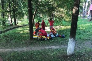 Femeia jandarm care a gazat, în parcul din Vatra Dornei, un bărbat care ulterior a murit a ...
