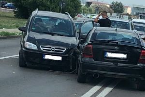 Accident rutier produs intre doua autoturisme, in zona Jumbo Constanta