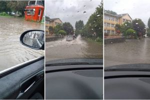 FOTO ȘTIREA TA: La Zlatna, mai bine te dai cu barca decât să mergi cu maşina. Străzi transformate în râuri după ploaia de sâmbătă