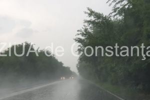 ANM: Cod rosu de averse torentiale in judetul Tulcea 