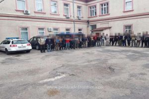 Două călăuze şi 28 de afgani, reţinuţi în zona Careiului