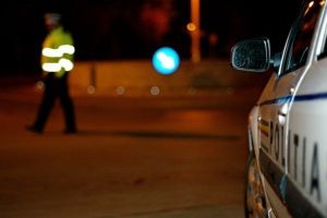 Șofer UBER ridicat de poliţie după ce şi-a ameninţat clienţii cu cuţitul, la Timişoara
