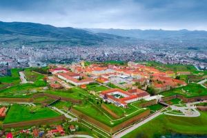 Comunicat de presă| Alba Iulia are nevoie de o administraţie cu un program clar pentru atragerea investiţiilor