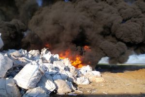 ISU Crişana: Incendiul din Nojorid a fost stins, cauza nu a fost încă stabilită (FOTO / VIDEO)