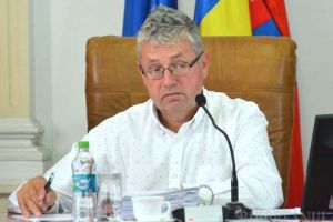 Retrospectiva săptămânii, prin ochii lui Bihorel: Păstorul a ochit-o pe femeia de serviciu de la Aeroportul din Debreţin