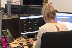Motivul pentru care firmele au început să le ceară angajaţilor să-şi ia patru săptămâni de vacanţă