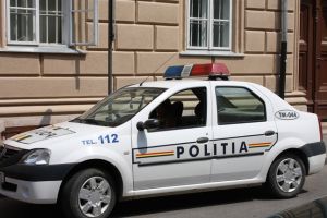 Individ reţinut după ce a fost prins că a furat mai multe bunuri dintr-un autoturism, la Timişoara