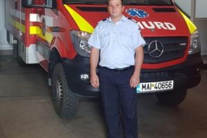 Plt. maj. Daniel Crîşmaru a fost, sâmbătă seară, îngerul păzitor al băieţelului de 4 ani luat de viitură