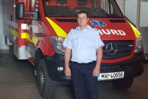 Secundele fac diferenta intre viata si moarte. Un pompier a salvat viata un copil pe cale sa se inece