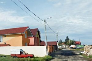 Ne enervează: Bezna care s-a lăsat pe strada Romer Floris din cauza iluminatului public nefuncţional