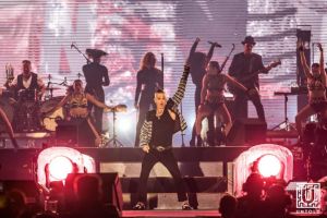 VIDEO – Robbie Williams, show de excepţie la Untold – Peste 370.000 de participanţi la ediţia 2019