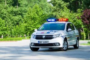 Poliţia în alertă la Botoşani, după dispariţia a trei adolescente. Filtre la intrarea în municipiu