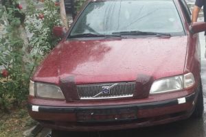 AREST LA DOMICILIU pentru bărbatul care a lovit cu maşina două tinere, la Ploscuţeni