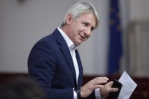 S-a publicat proiectul rectificării bugetare: Teodorovici taie în carne vie. 11 ministere au PIERDUT bani