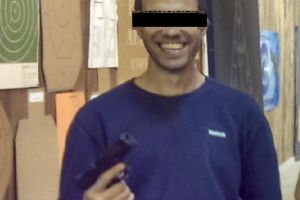 UBER a rupt legătura cu şoferul care a scos cuţitul la clienţi. Pagina lui de Facebook, plină de ameninţări