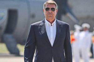 Sondaj IMAS: Klaus Iohannis conduce detaşat în preferinţele românilor pentru alegerile prezidenţiale