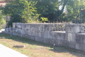 Arhiepiscopul romano-catolic Raymund Netzhammer, un aparator al arheologiei dobrogene:  Constanta moderna si comorile Tomisului antic (II)