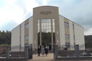 Dobric, satul cu cel mai mare procent de penticostali, şi-a consacrat biserica (FOTO-VIDEO)