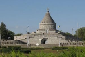 Fifor: Sacrificiul eroilor nu a fost zadarnic; trebuie să lăsăm celor care vin o ţară unită, independentă şi suverană