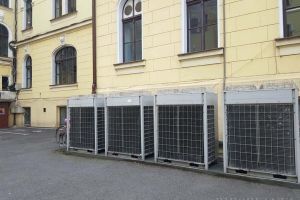 Căldură mare! Funcţionarii Primăriei Oradea se coc din cauza unei defecţiuni la aerul condiţionat