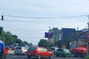 FOTO. Trafic infernal în zona Burdea. Bulevardul Cloşca, închis parţial